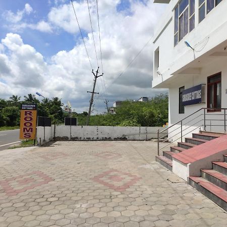 Subasree Cottage Tirunallar Εξωτερικό φωτογραφία