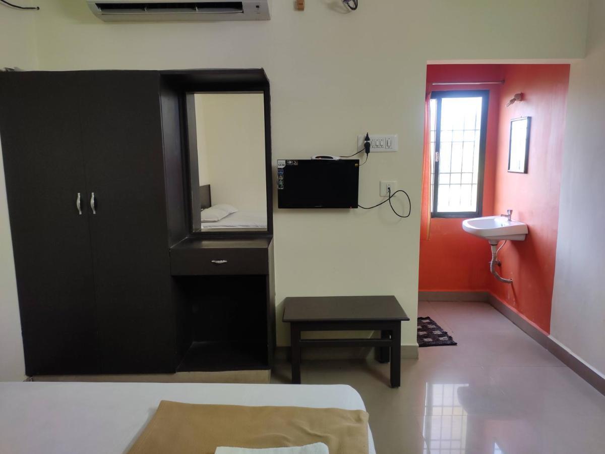 Subasree Cottage Tirunallar Εξωτερικό φωτογραφία
